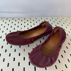 Tieks Classic burgundy, size 8